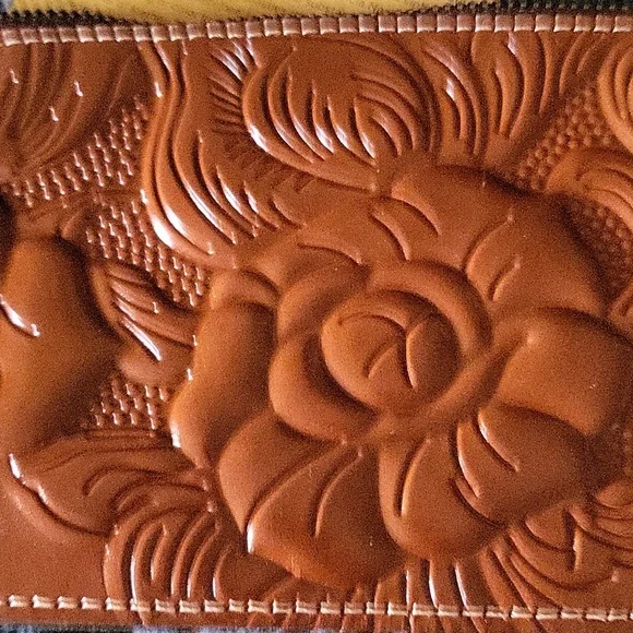 Patricia nash wristlet - Picture 2 of 6